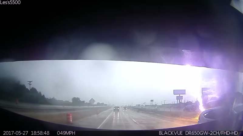 lightning-strike-highway-blackvue-dr650gw-2ch